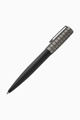 Hugo Boss Arche Bauhaus